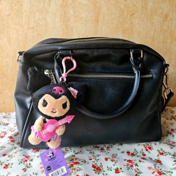 🍒[NWT] Hello Kitty Keychain | Keyring | Plush *Hawaii Exclusive* - Picture 7 of 16